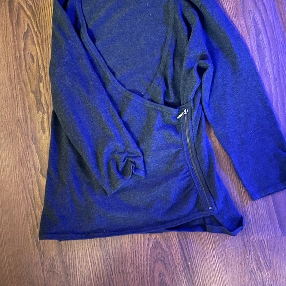 Reitmans size large black top - Picture 2 of 2